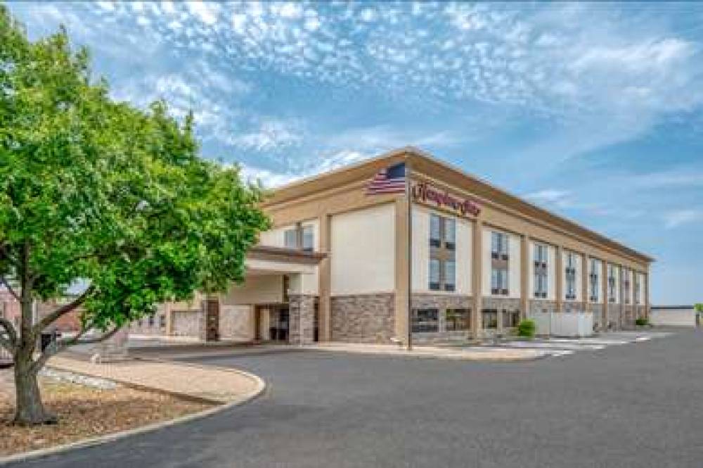 Hampton Inn St. Louis/Collinsville 1