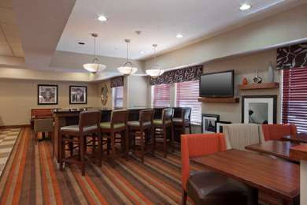 Hampton Inn St. Louis/Fairview Heights 5