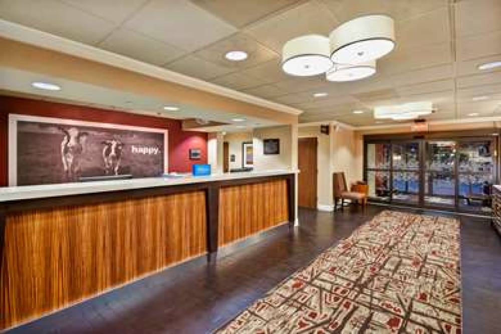 Hampton Inn Starkville 4