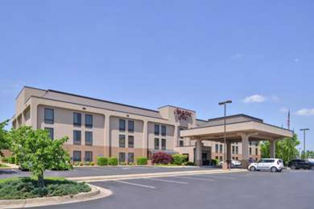 Hampton Inn Staunton 1