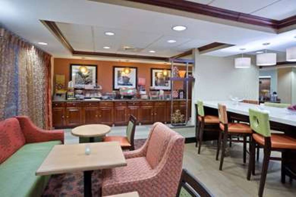 Hampton Inn Sturbridge 5