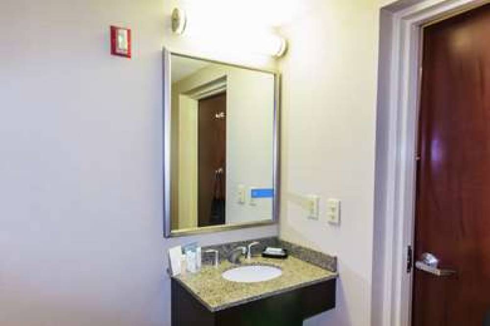 Hampton Inn Sturbridge 9