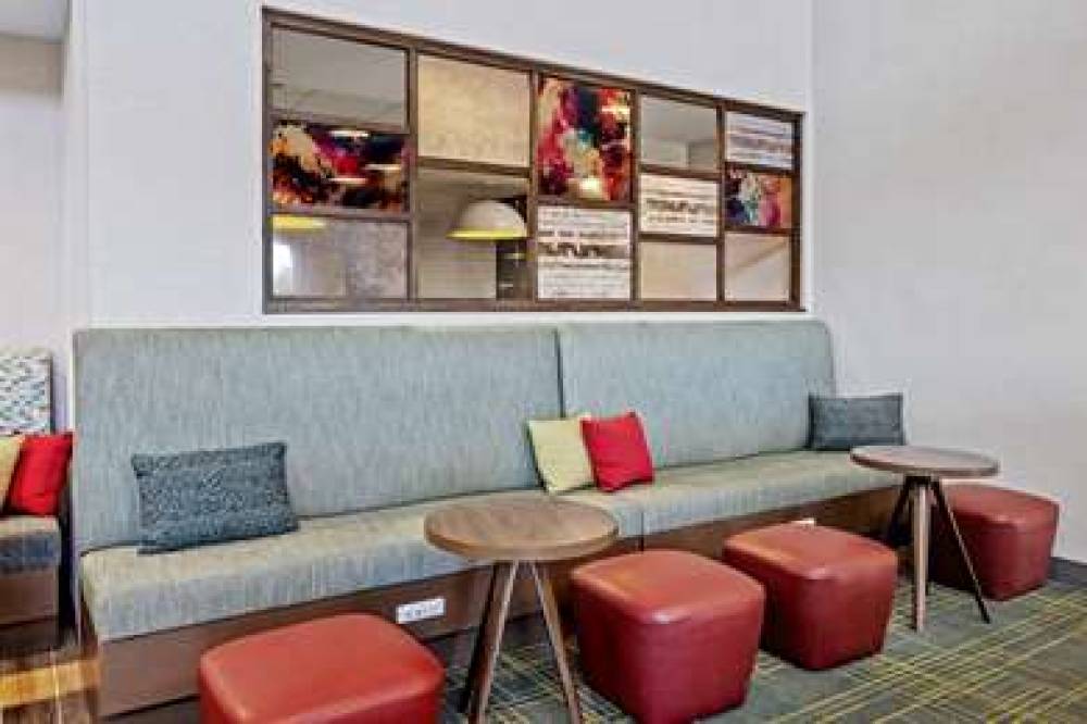 HAMPTON INN SUITES CINCINNATI WEST 8