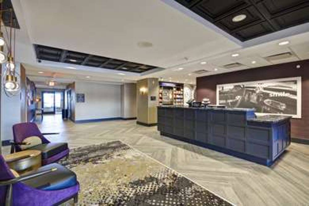 HAMPTON INN SUITES DETROIT WARREN 6