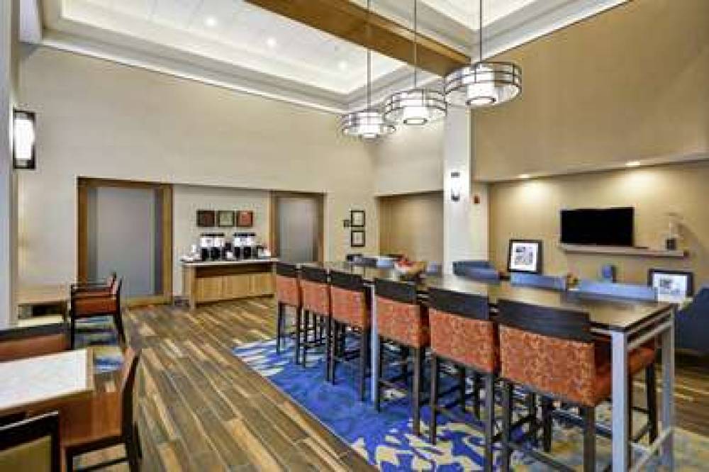 HAMPTON INN SUITES GRANTS PASS 9