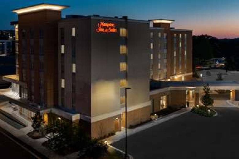 Hampton Inn Suites Tall Cap Univ