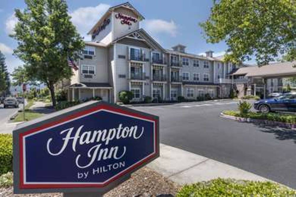 Hampton Inn Ukiah 1