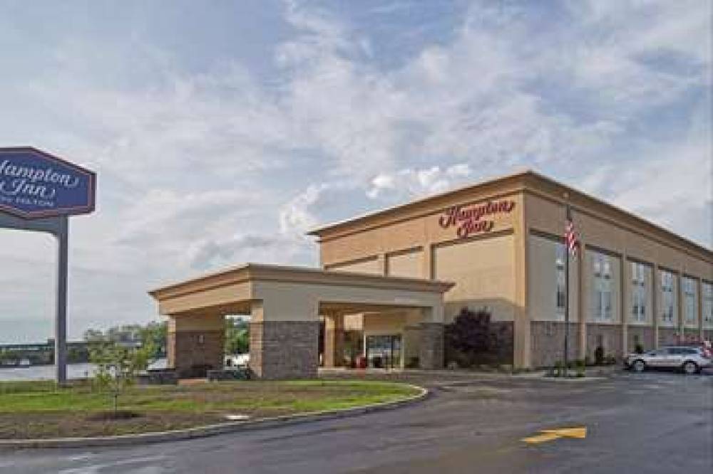 Hampton Inn Uniontown 1