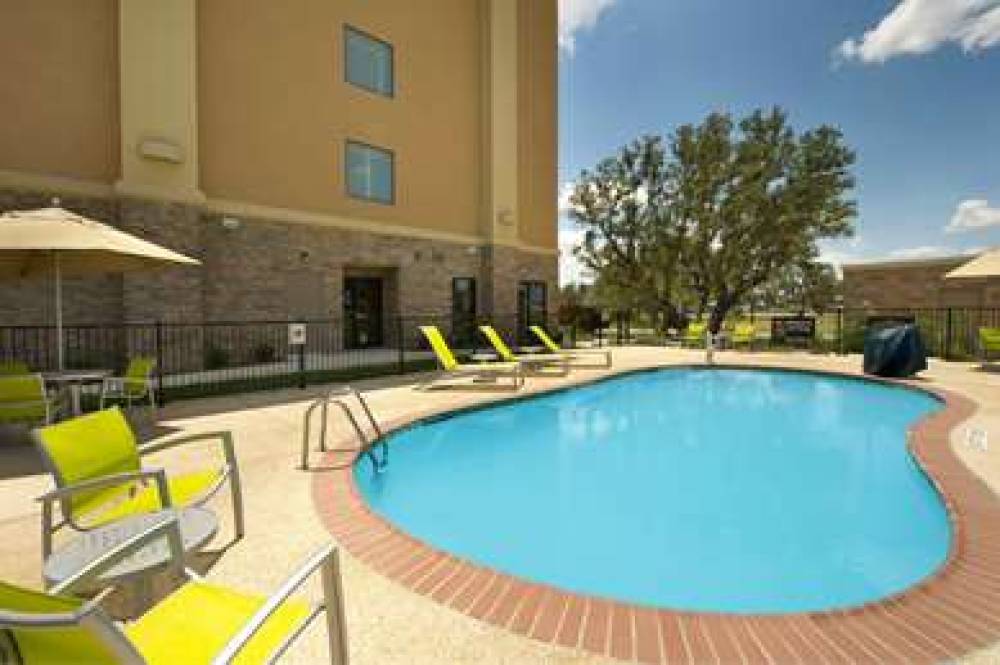 Hampton Inn Uvalde,TX 7