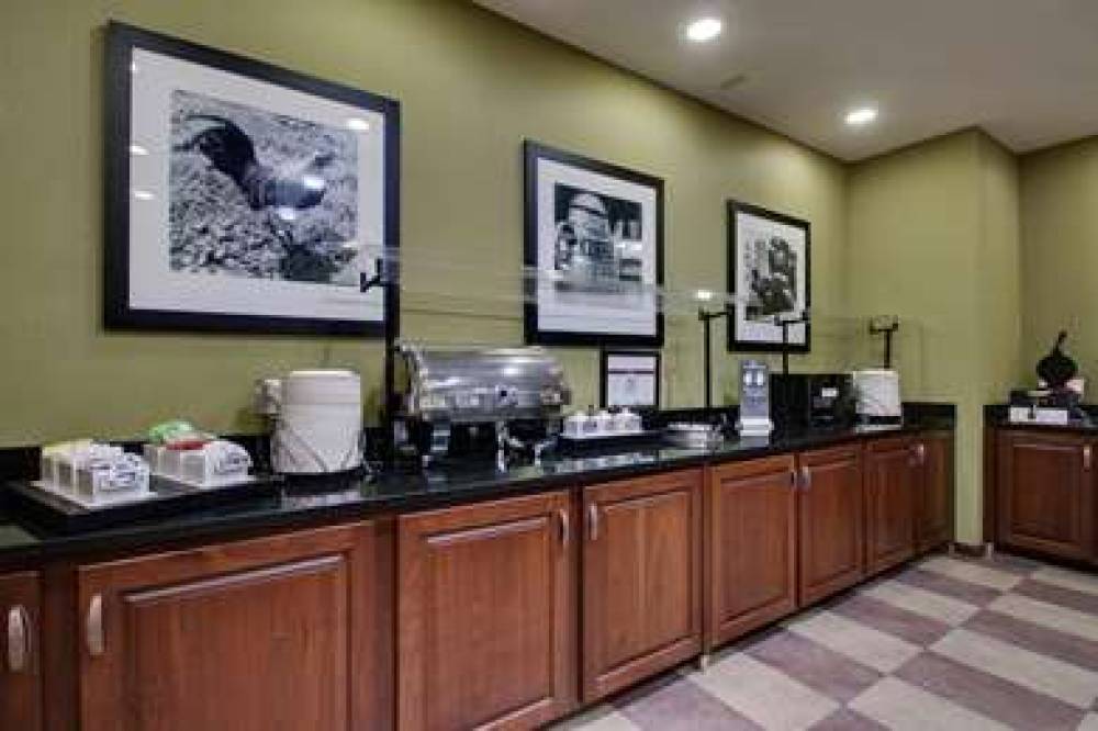 Hampton Inn Warner Robins 9