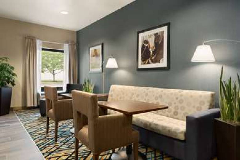 Hampton Inn Wausau 4