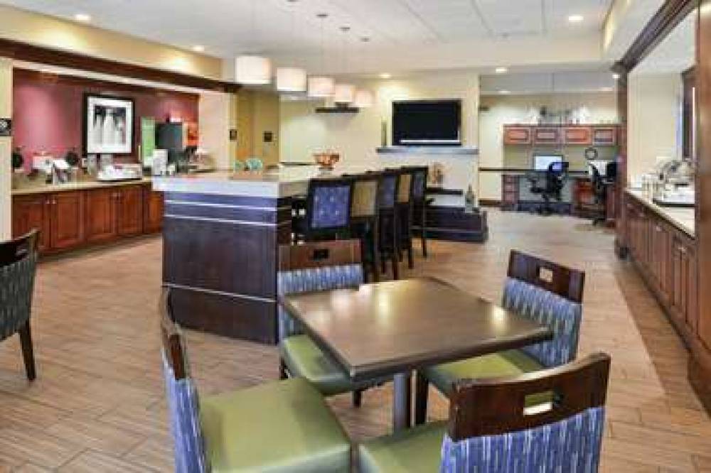 Hampton Inn Waynesboro-Stuarts Draft 3