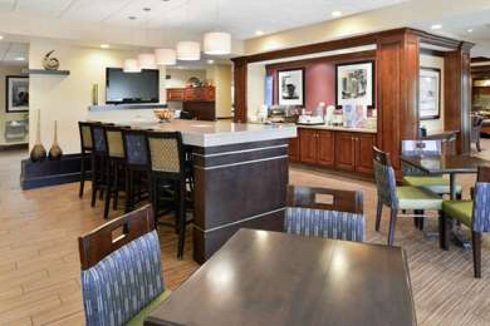 Hampton Inn Waynesboro-Stuarts Draft 6