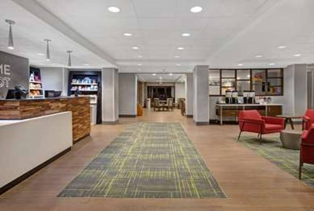 HAMPTON INN WESTFIELD 4