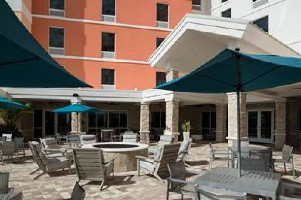 HAMTON INN AND SUITES CAPE CANAVERA 2