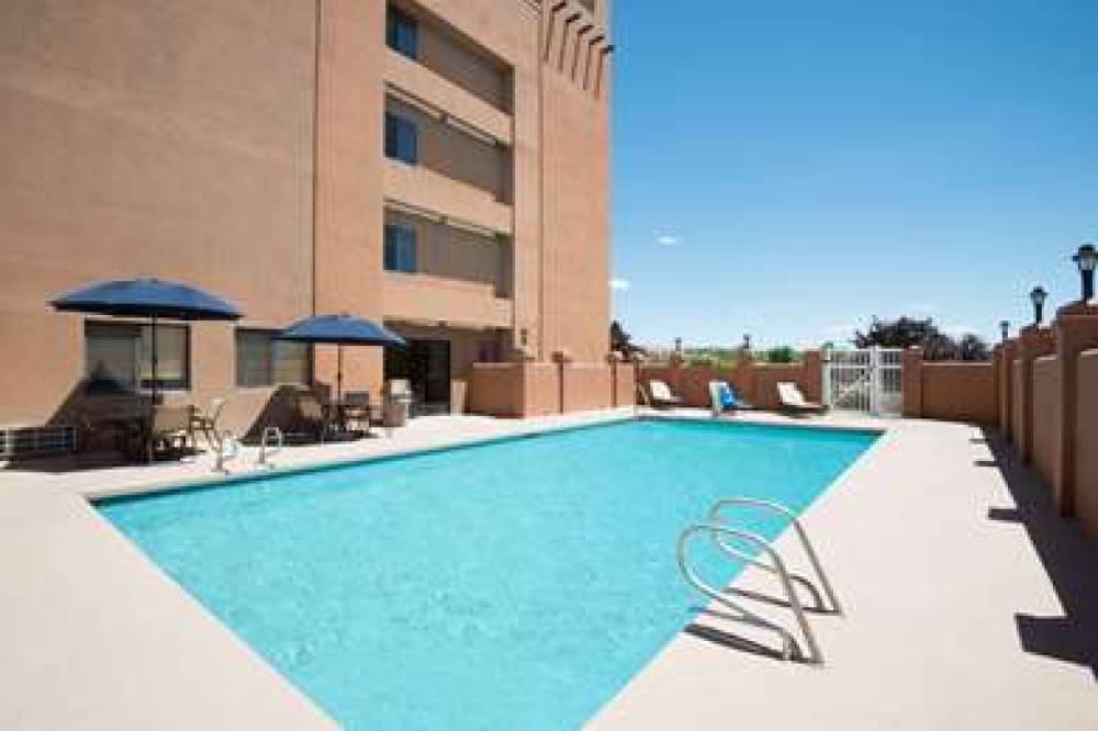 Hawthorn Suites By Wyndham Albuquerque 3