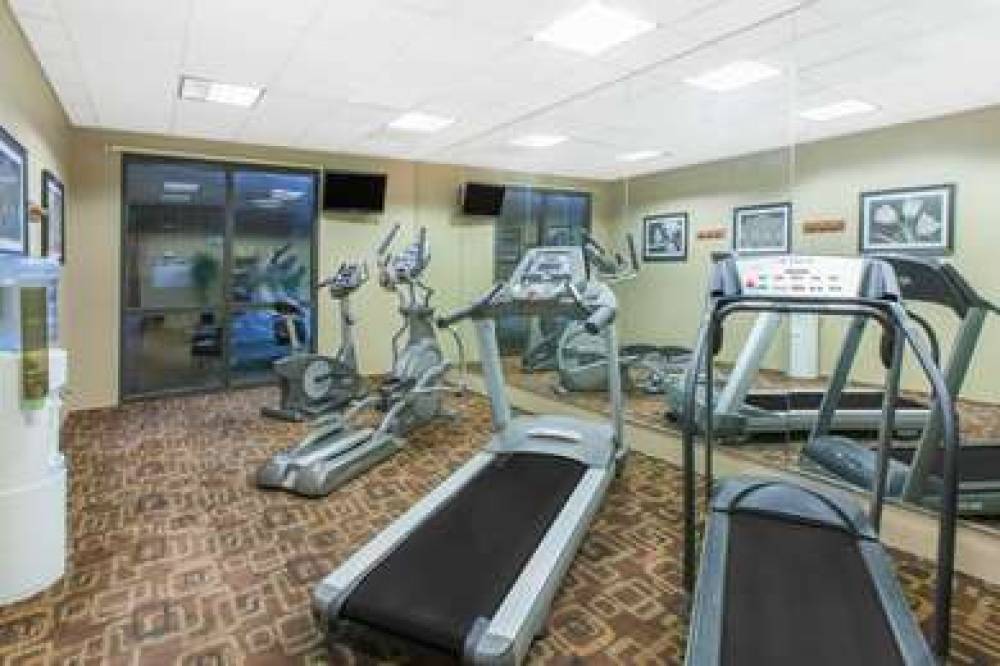 Hawthorn Suites By Wyndham Midwest City Tinker AFB 4