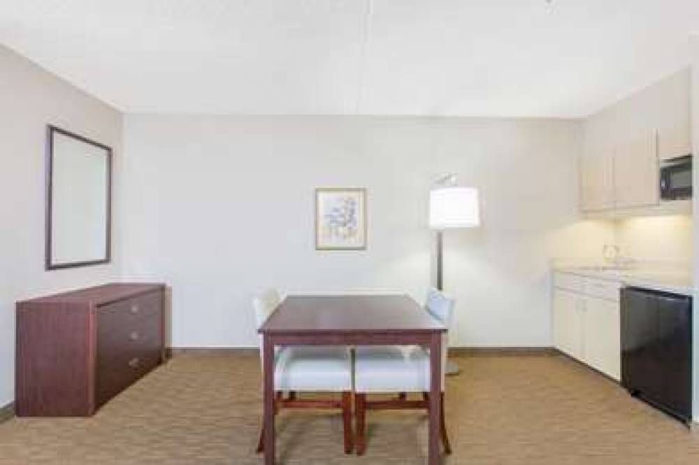 Hawthorn Suites By Wyndham Midwest City Tinker AFB 5