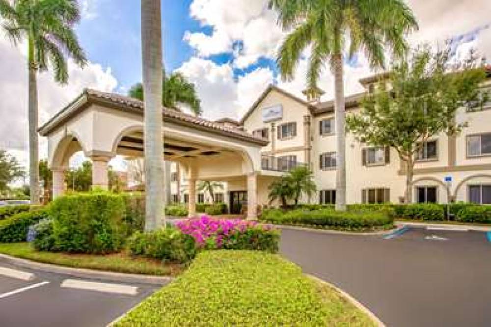 Hawthorn Suites By Wyndham Naples