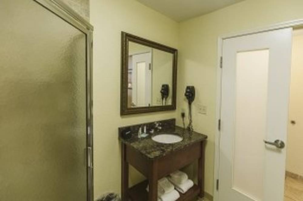 Highland Suites - Minot 3