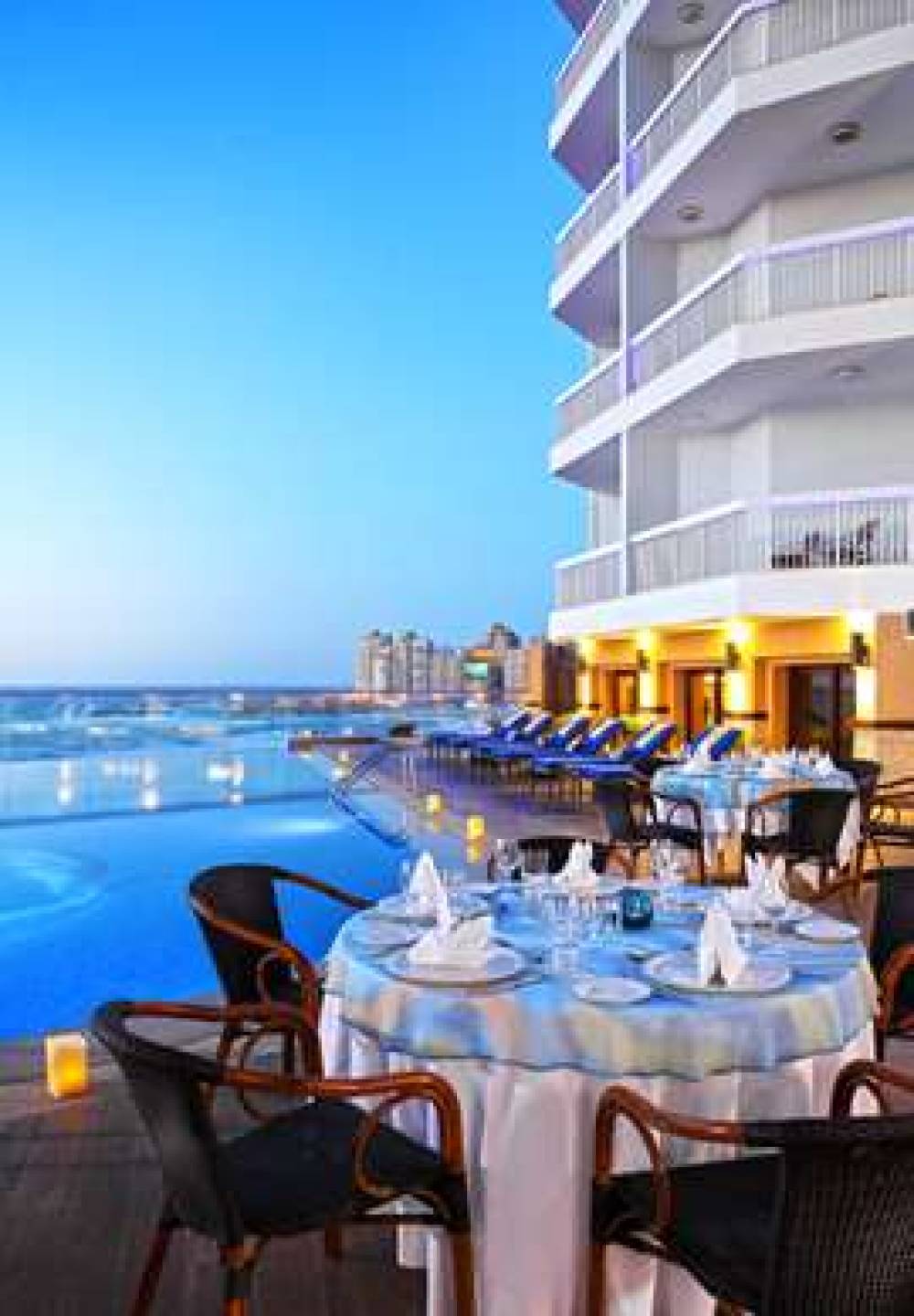 Hilton Alexandria Corniche 7