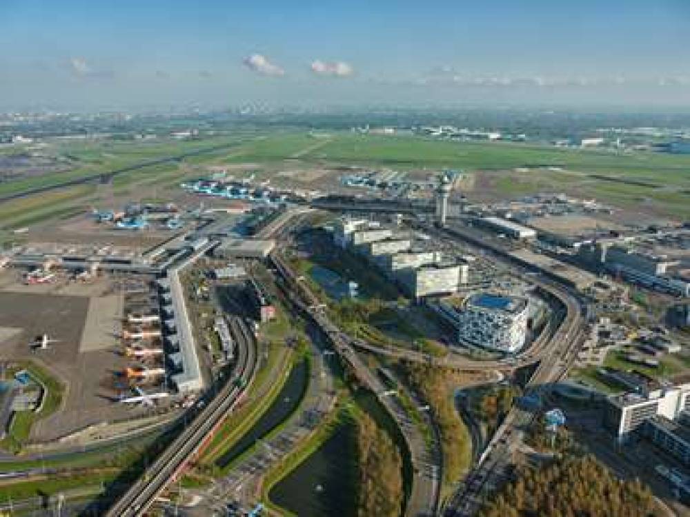 HILTON AMSTERDAM AIRPORT SCHIPHOL 2