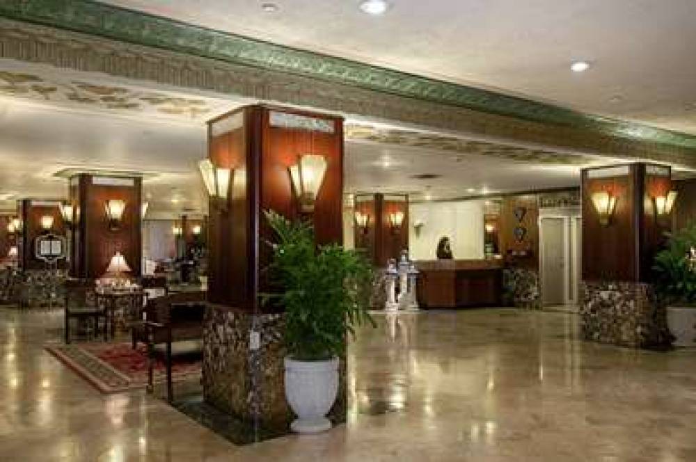 Hilton Cincinnati Netherland Plaza 2