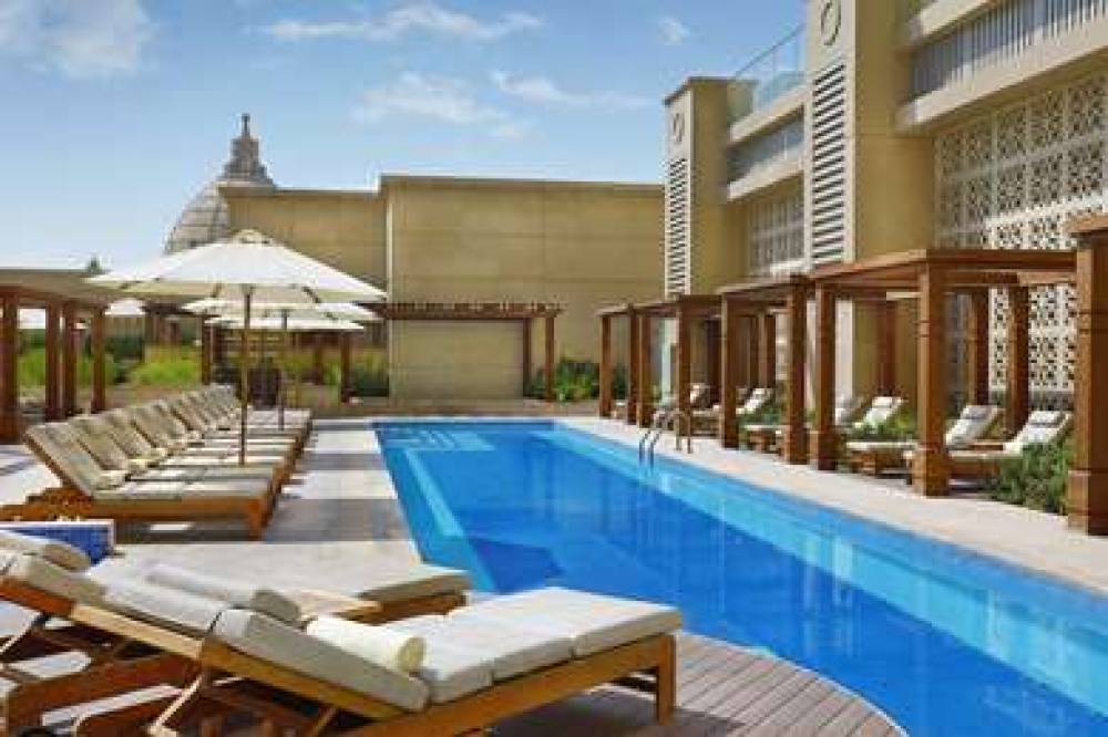 HILTON DUBAI AL HABTOOR CITY 4