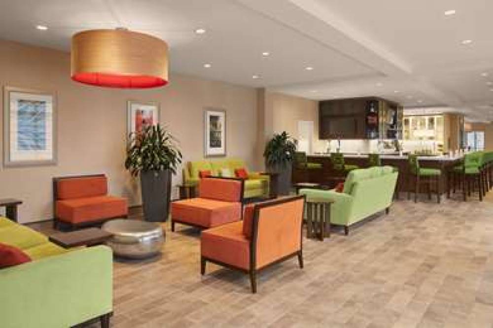 HILTON GARDEN INN AKRON 4