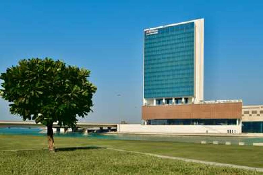 HILTON GARDEN INN BAHRAIN BAY 2