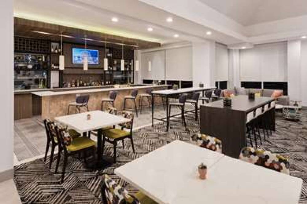 Hilton Garden Inn Birmingham/Lakeshore Drive 5