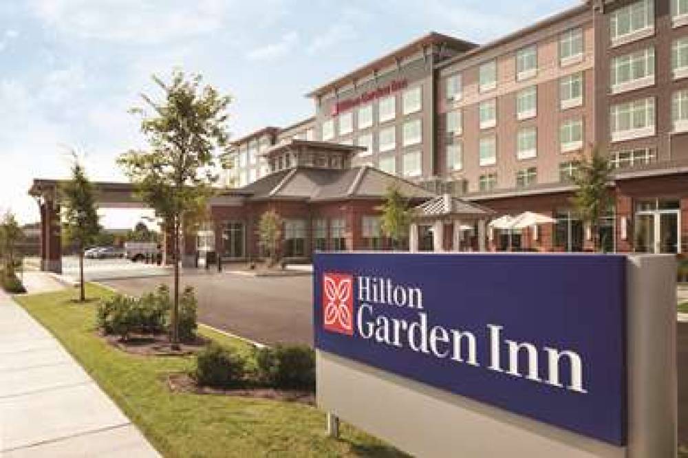 Hilton Garden Inn Boston Logan Airport 2