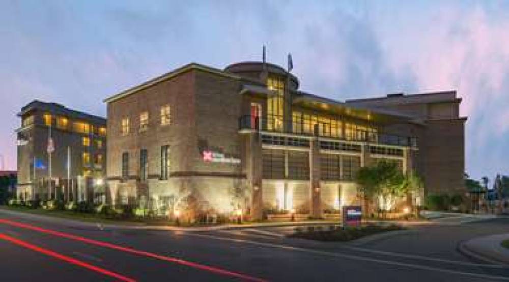 Hilton Garden Inn Charleston Waterfront/Downtown 1