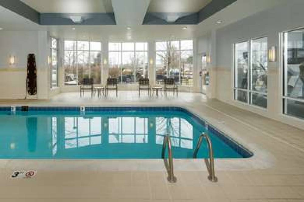 Hilton Garden Inn Cincinnati/Blue Ash, OH 9