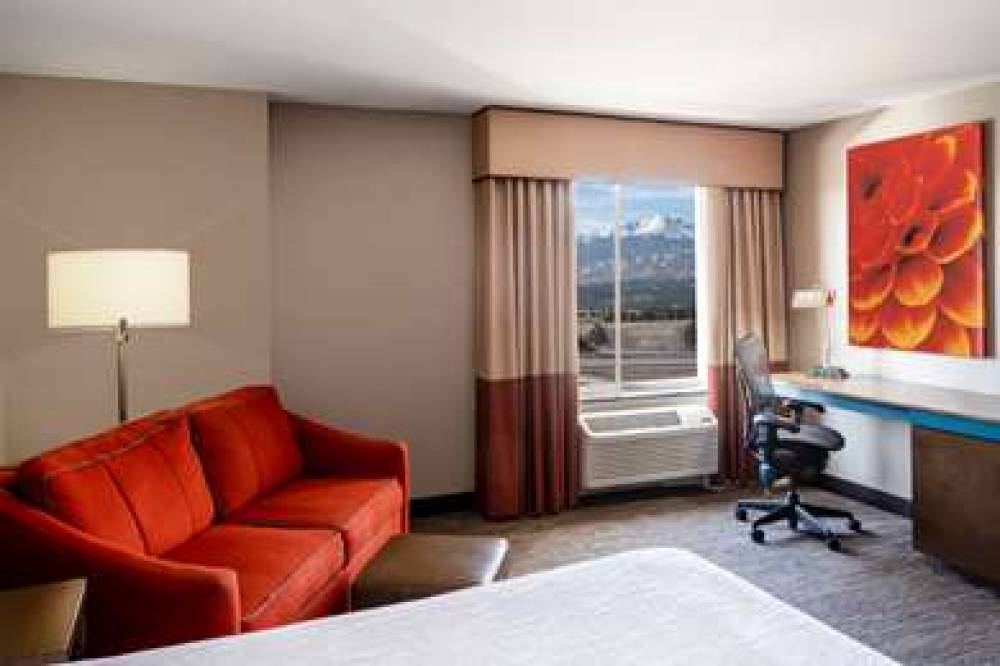 Hilton Garden Inn Colorado Springs 9