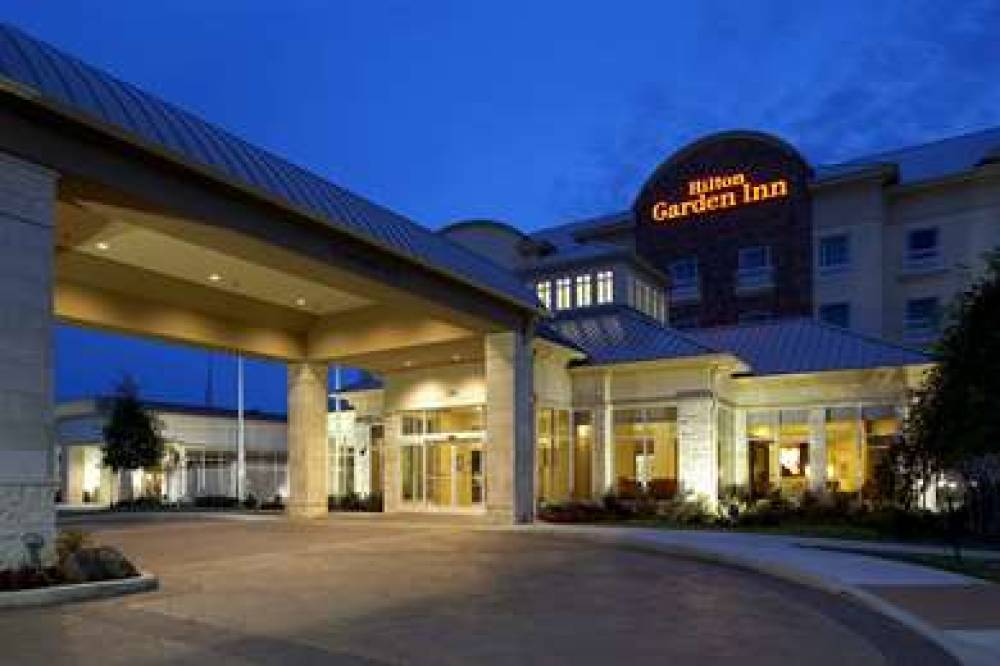 Hilton Garden Inn Dallas-Arlington 1