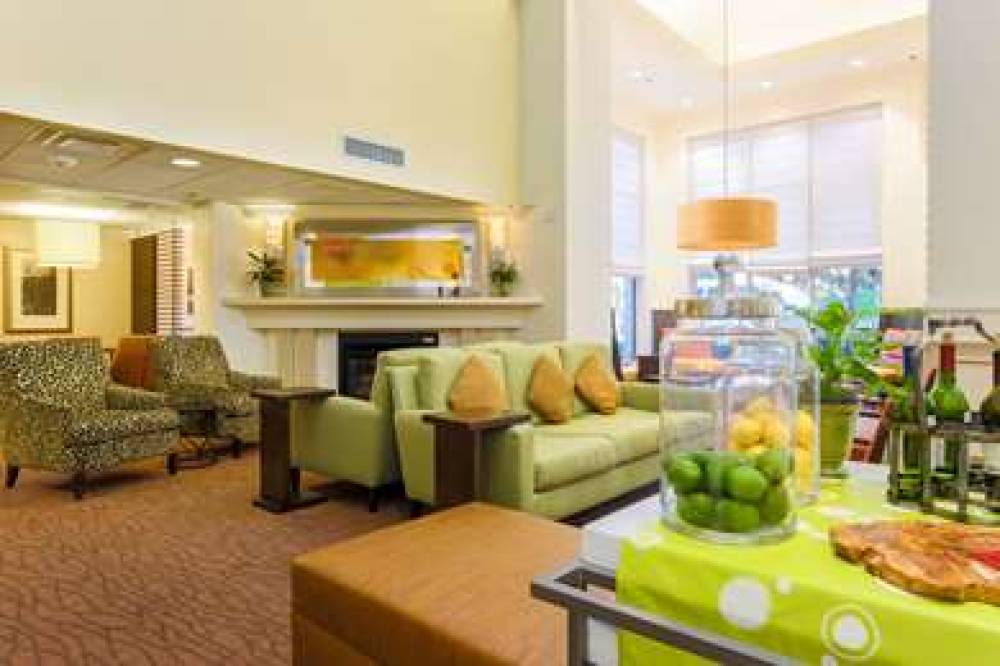 Hilton Garden Inn Dallas Market Center 6