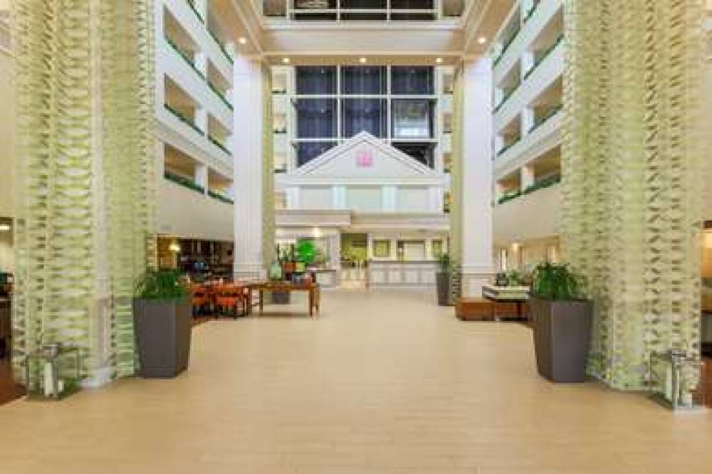 Hilton Garden Inn Dallas Market Center 2