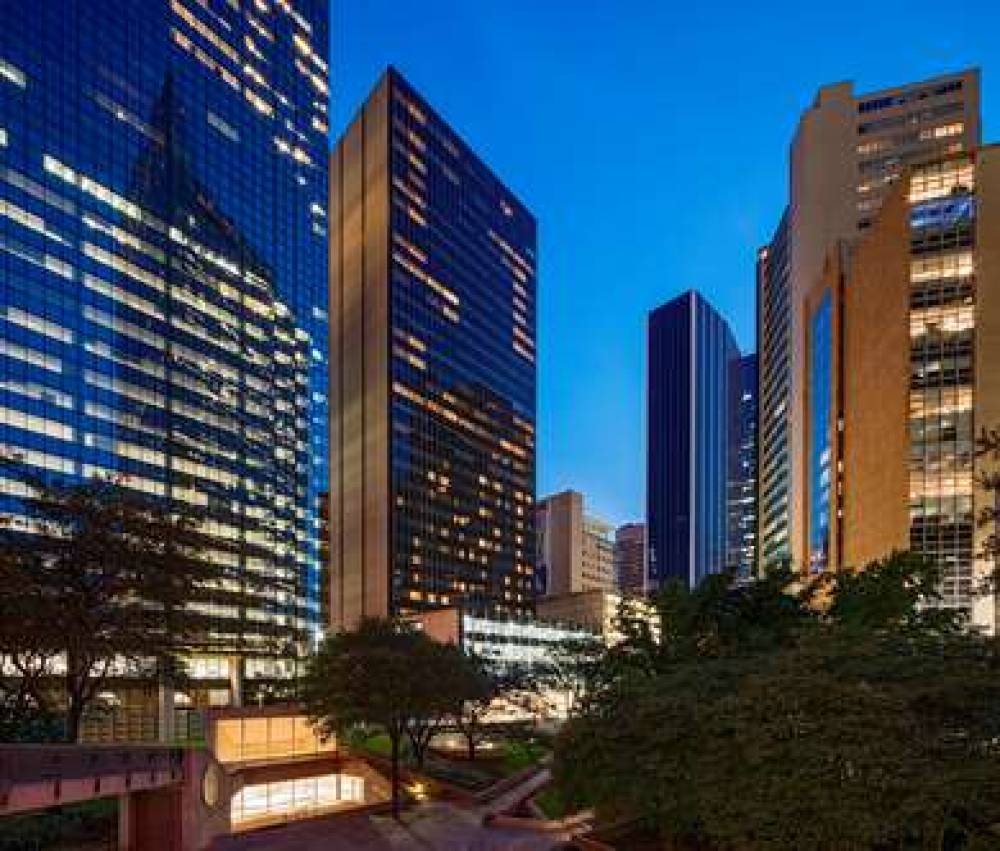 HILTON GARDEN INN DOWNTOWN DALLAS 1