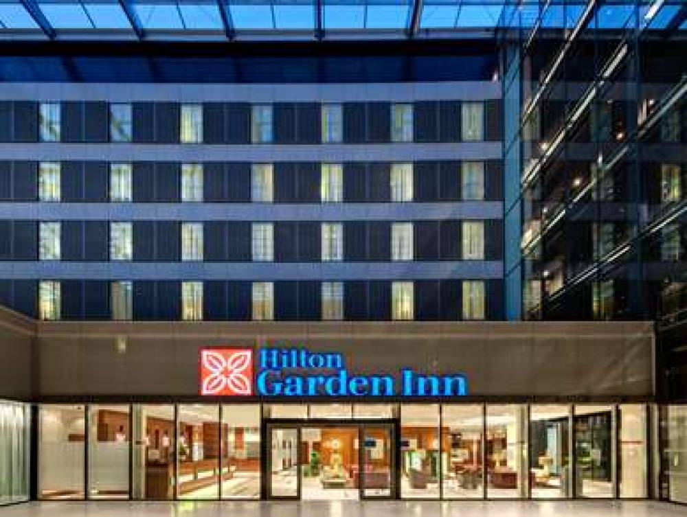 Hilton Garden Inn Frankfurt Airport 3