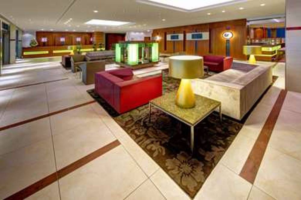 Hilton Garden Inn Frankfurt Airport 5