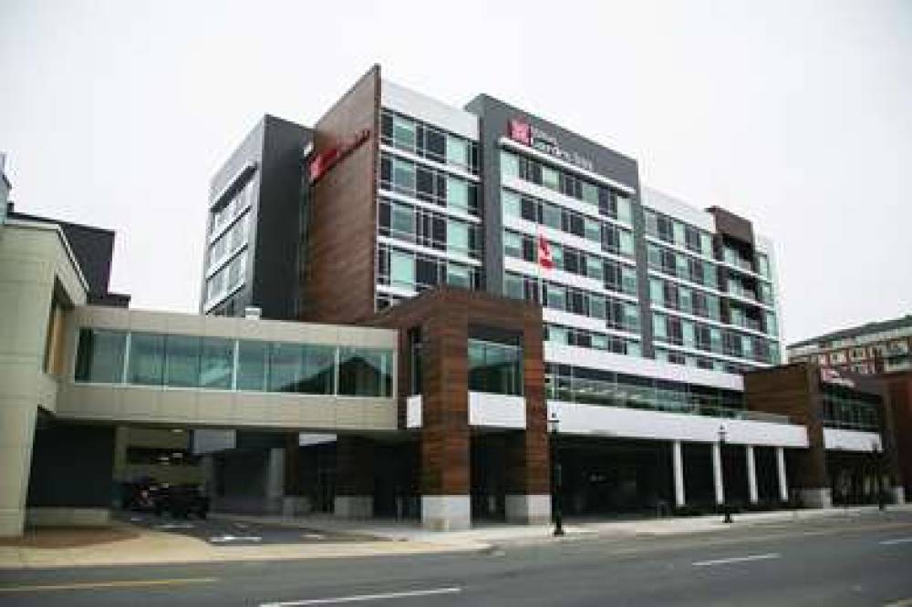 HILTON GARDEN INN FREDERICTON 1