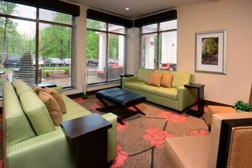 HILTON GARDEN INN GREENSBORO AIRPOR 7