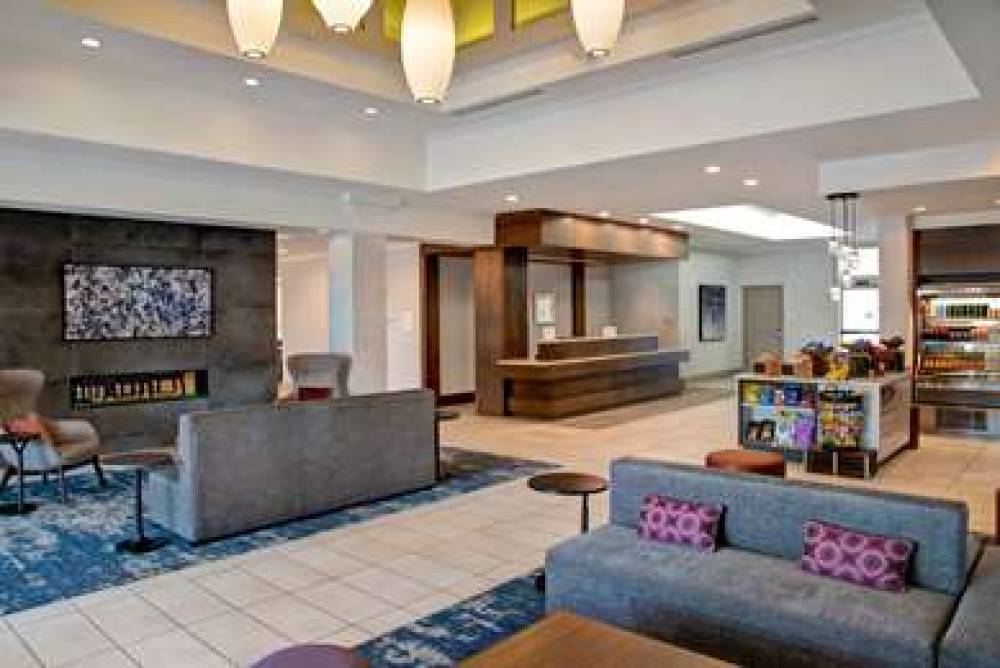 Hilton Garden Inn Kansas City/Kansas 2