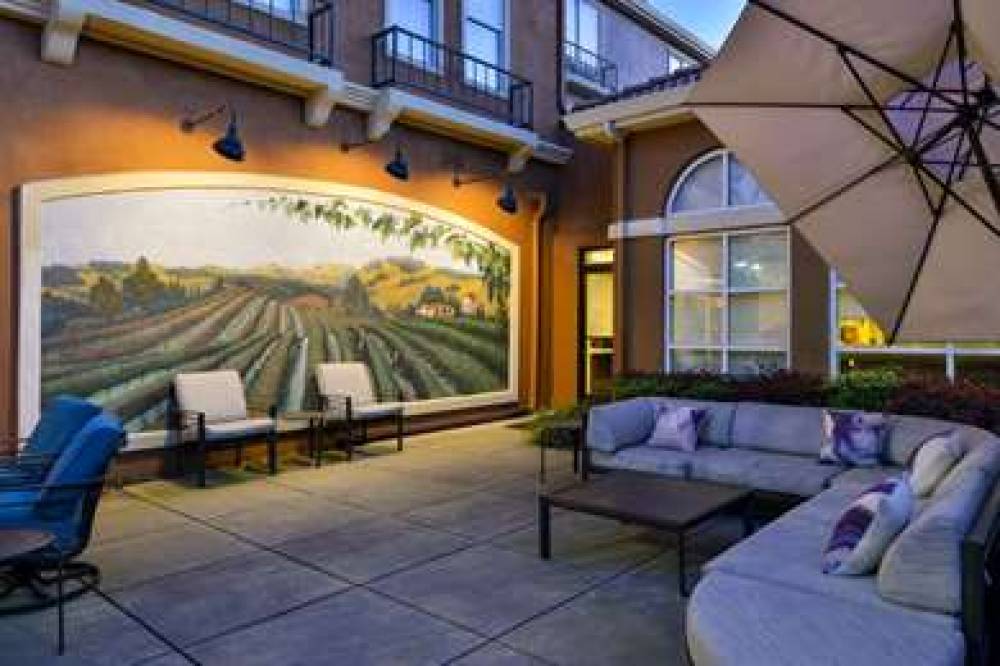 Hilton Garden Inn Napa 4