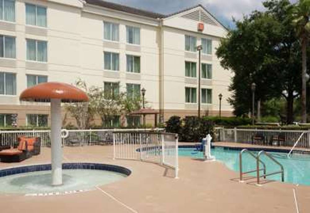 Hilton Garden Inn Orlando Airport 8