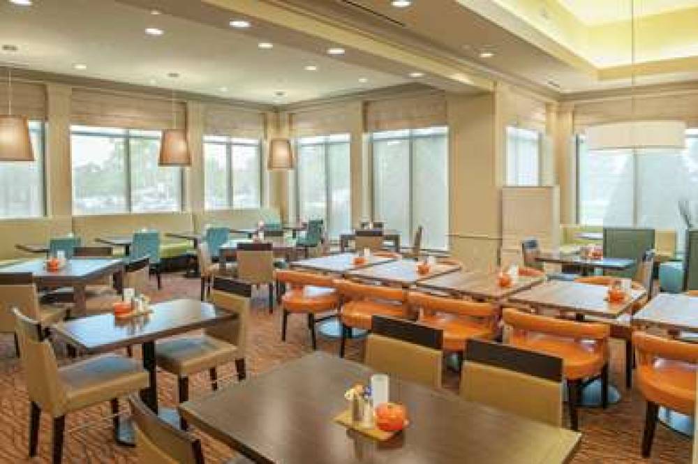 Hilton Garden Inn Pensacola Airport/Medical Center 10