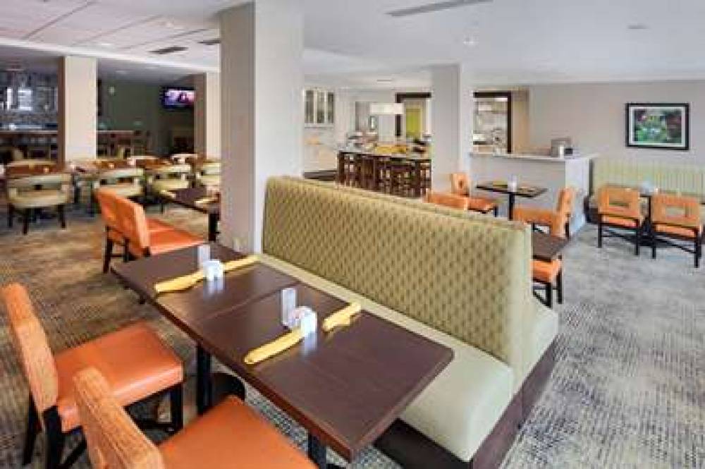 HILTON GARDEN INN REAGAN NATIONAL A 10