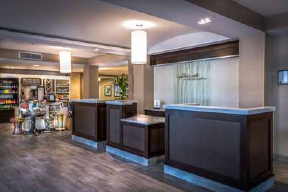 HILTON GARDEN INN REAGAN NATIONAL A 5