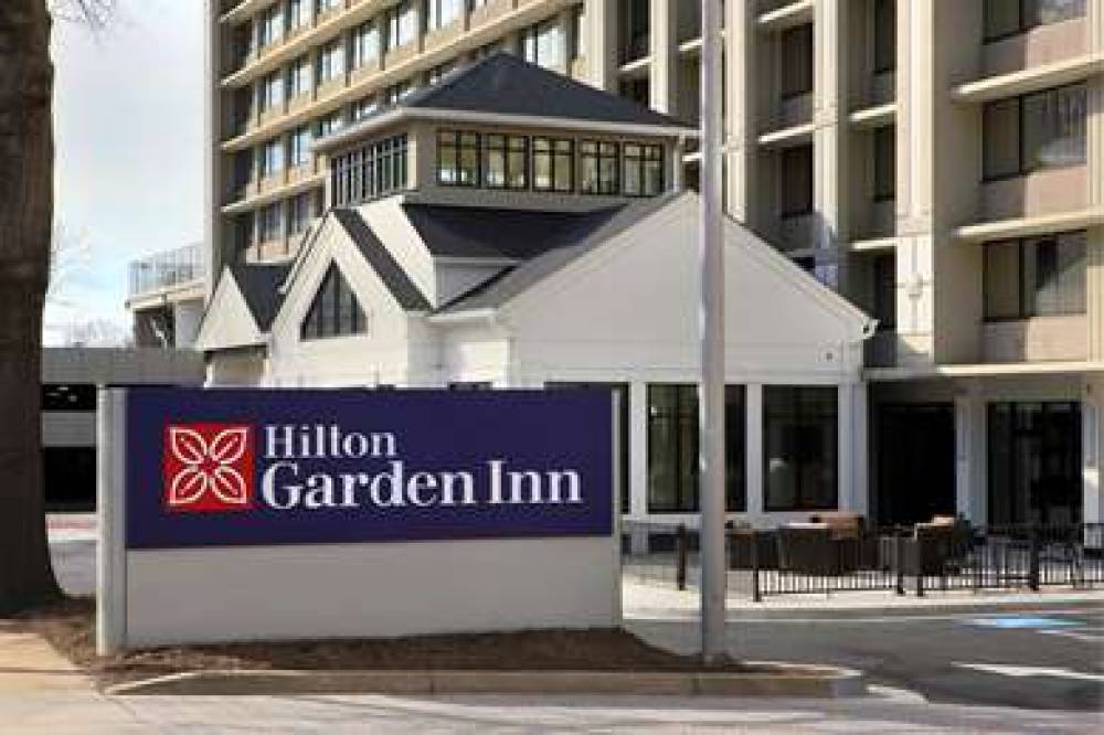 HILTON GARDEN INN REAGAN NATIONAL A 1